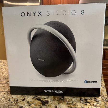 harman kardon onyx 8